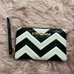 Betsey Johnson wallet - new without tags
